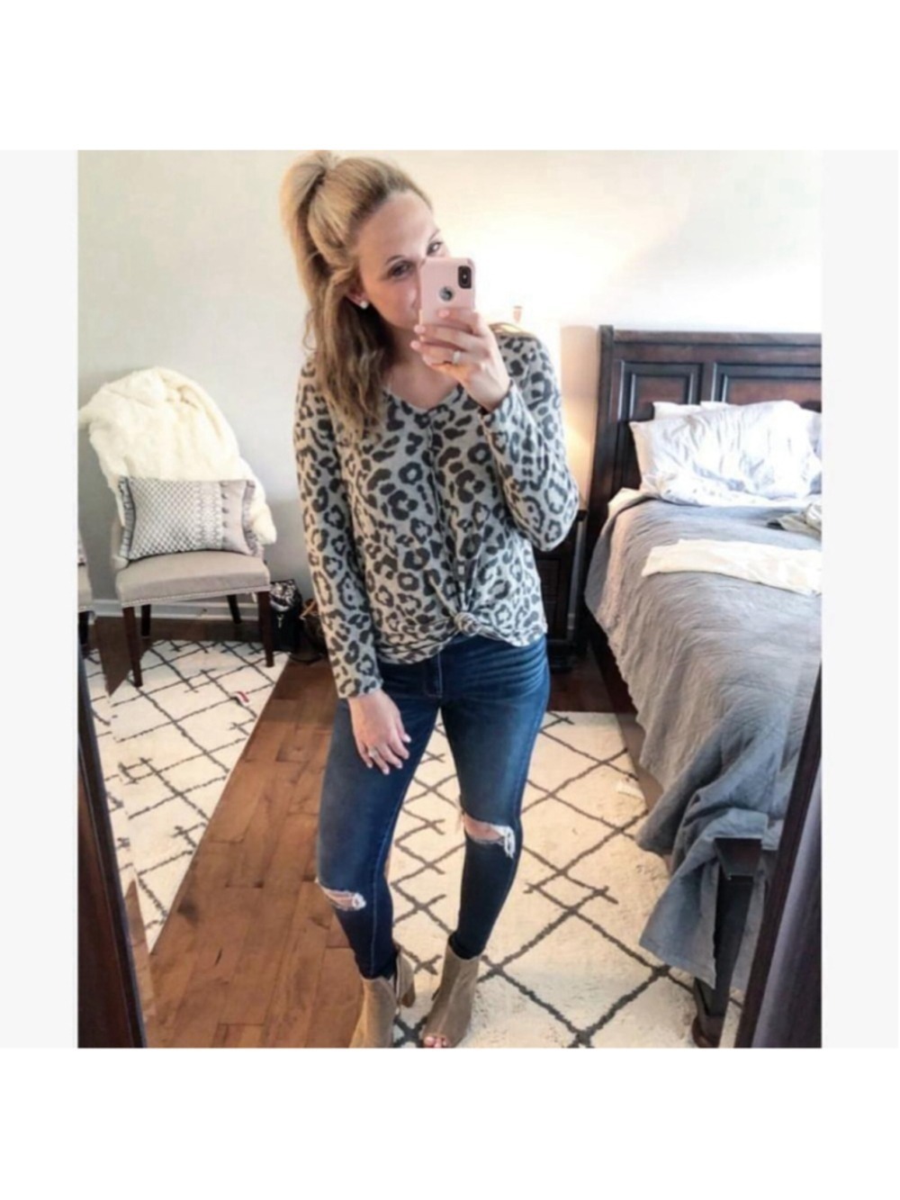 Como Blu Blue-Gray Leopard Print Sweater - Super Soft Knit - Size Medium